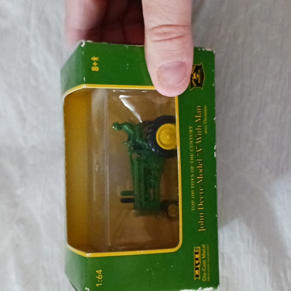 John Deere Bundle - Picture 4 of 9